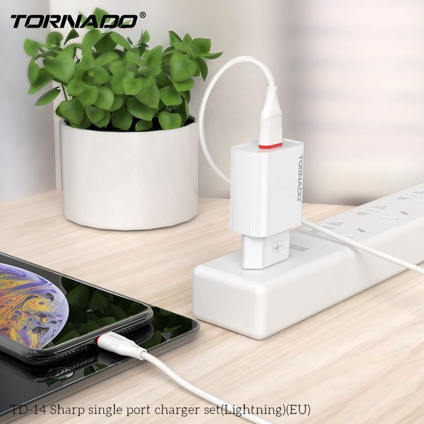 Мережевий зарядний пристрій Tornado TD-14 USB in 2.1A (кабель передачі даних Apple Lightning) білий 42383 фото