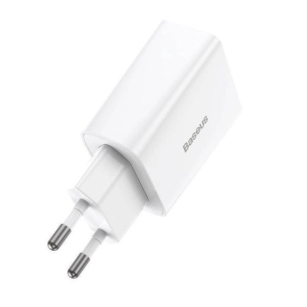 Сетевое зарядное устройство Baseus 2 USB 10.5W 2A (CCFS-R) белый 47526 фото